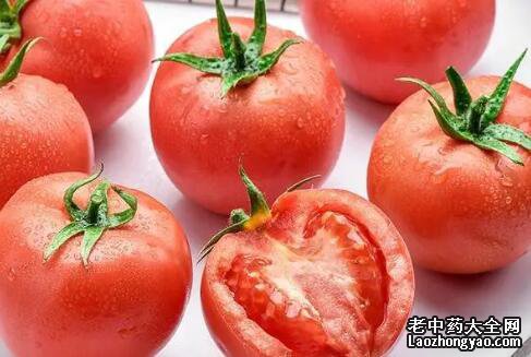 
为什么番茄有进补作用?探究番茄这个常见的蔬果之间的营养以及功效
